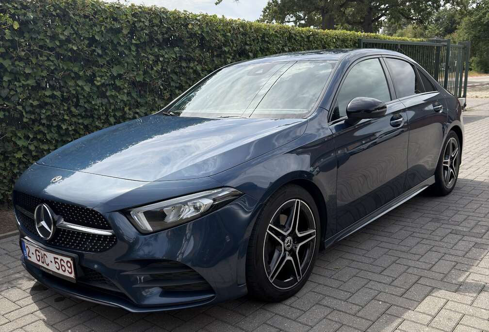 Mercedes-Benz Sedán 7G-DCT