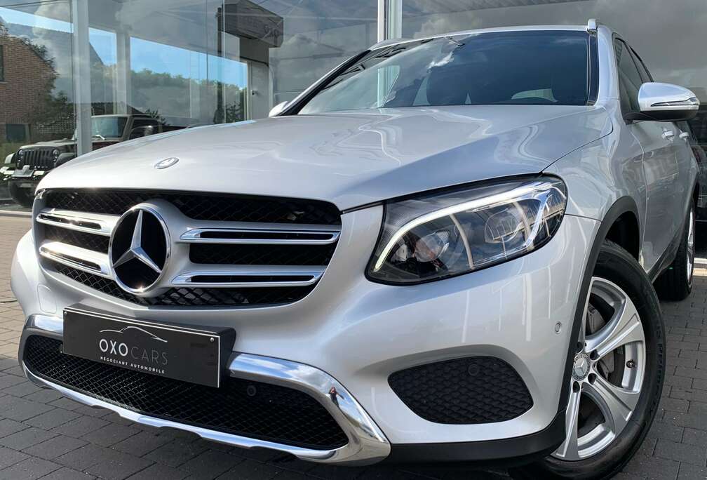 Mercedes-Benz 220 D 4Matic 163CV 4x4 / Phares LED ILS / GPS / Cuir / Camera / Cruise / PDC Arrière & Avant / ÉTAT NEUF / GARANTIE