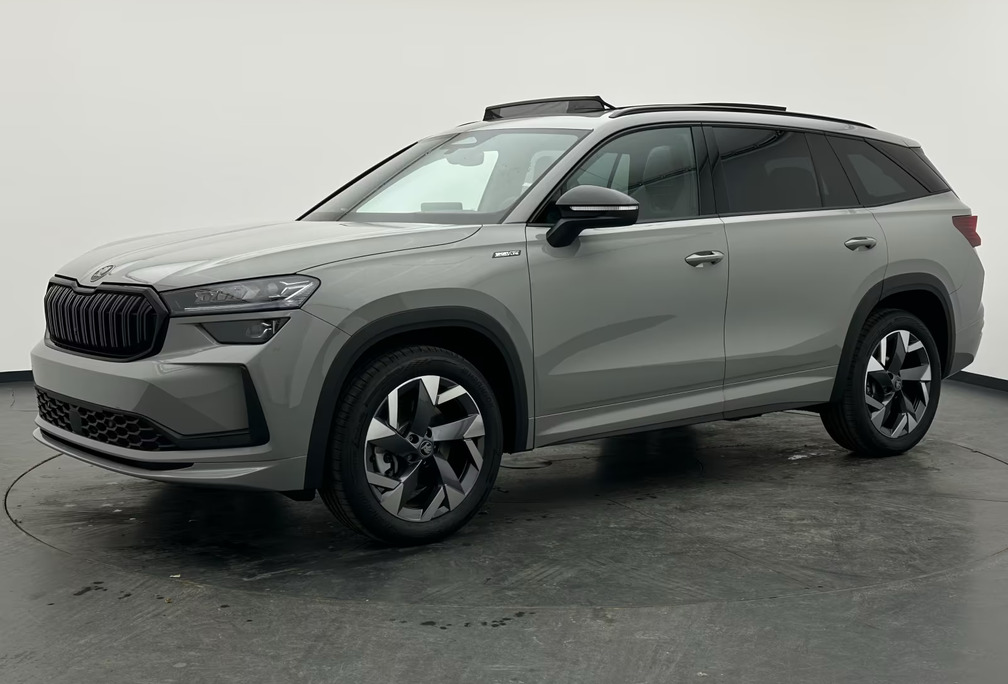 Skoda NEW MODEL SPORTLINE 15 E-TSI DSG 7PL/PANO/TREK-27%