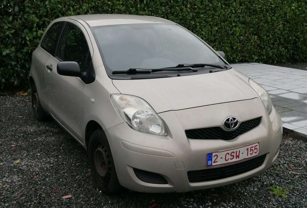 Toyota 1.0i VVT-i Comfort