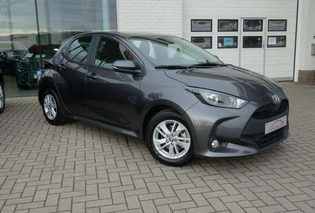 Toyota Hybrid Dynamic +Apple carplay +Android auto *2024*