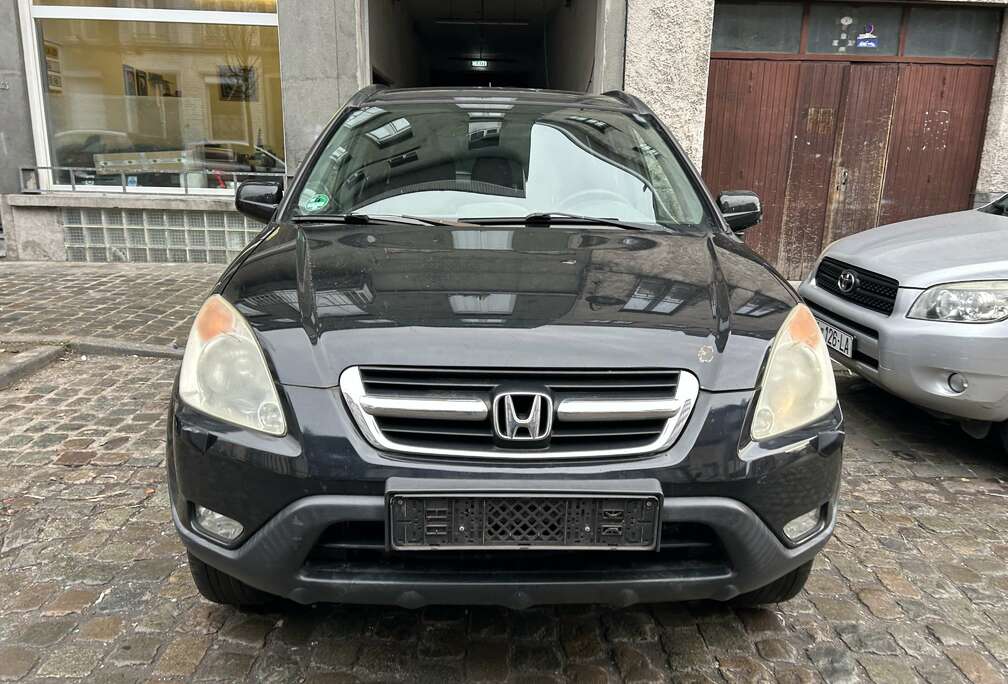 Honda 2.0i LS Full option uniquement L’exportation