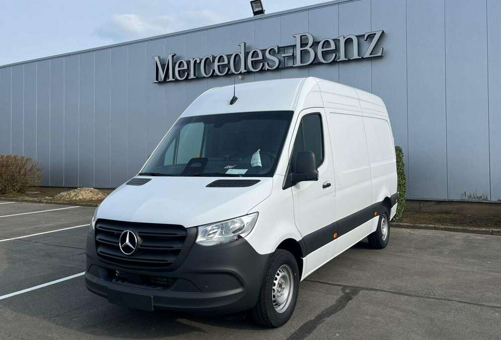 Mercedes-Benz 317 CDI GB L2 RWD 9G-TRONIC 3.5T