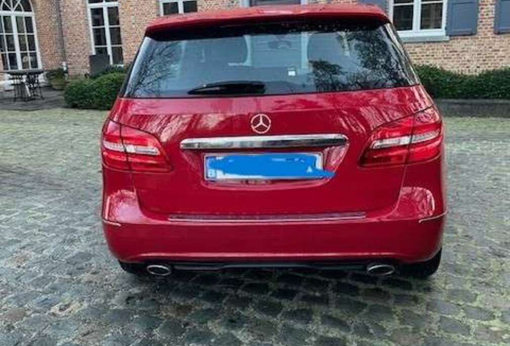 Mercedes-Benz B 200 CDI (BlueEFFICIENCY) 7G-DCT