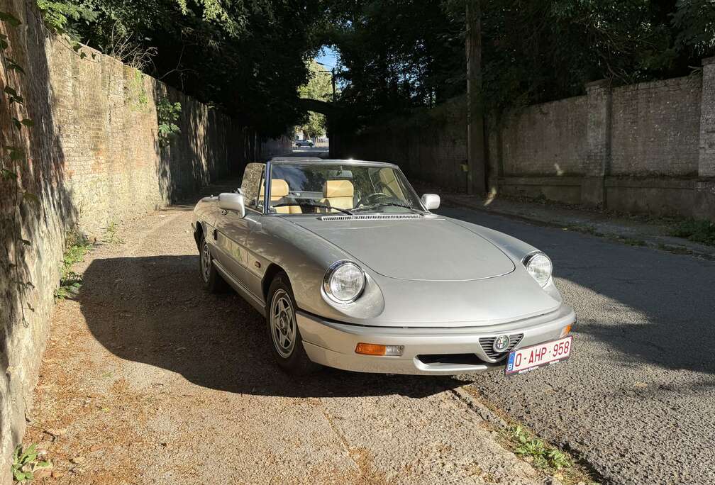 Alfa Romeo Alfa Romeo Spider 1600 (1990) — 59 000 km d’origin