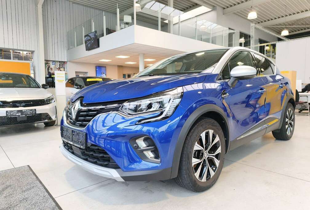 Renault E-Tech Hybrid*ParkS.V/A+CAM*Cr.C*HalfLeder*AppCP*