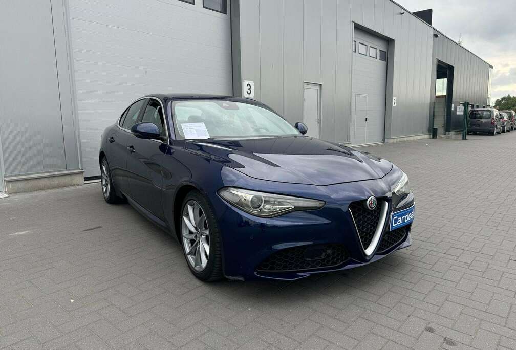 Alfa Romeo 2.2 JTDm Super/GPS/CUIR/CAMERA/GARANTIE.12.MOIS/