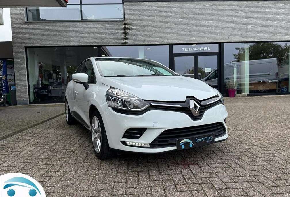 Renault BENZINE NAVI/BLUETOOTH/PARKEERSENSOREN/....