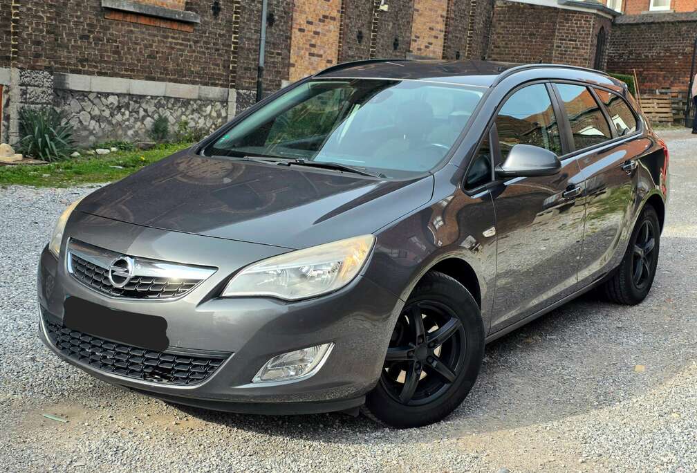 Opel Astra Sports Tourer 1.7 CDTi ECOTEC Cosmo DPF