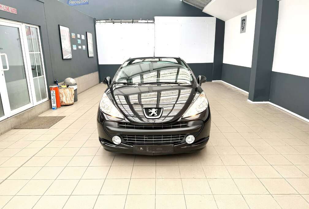 Peugeot CC 1.6i 16v Roland Garros \