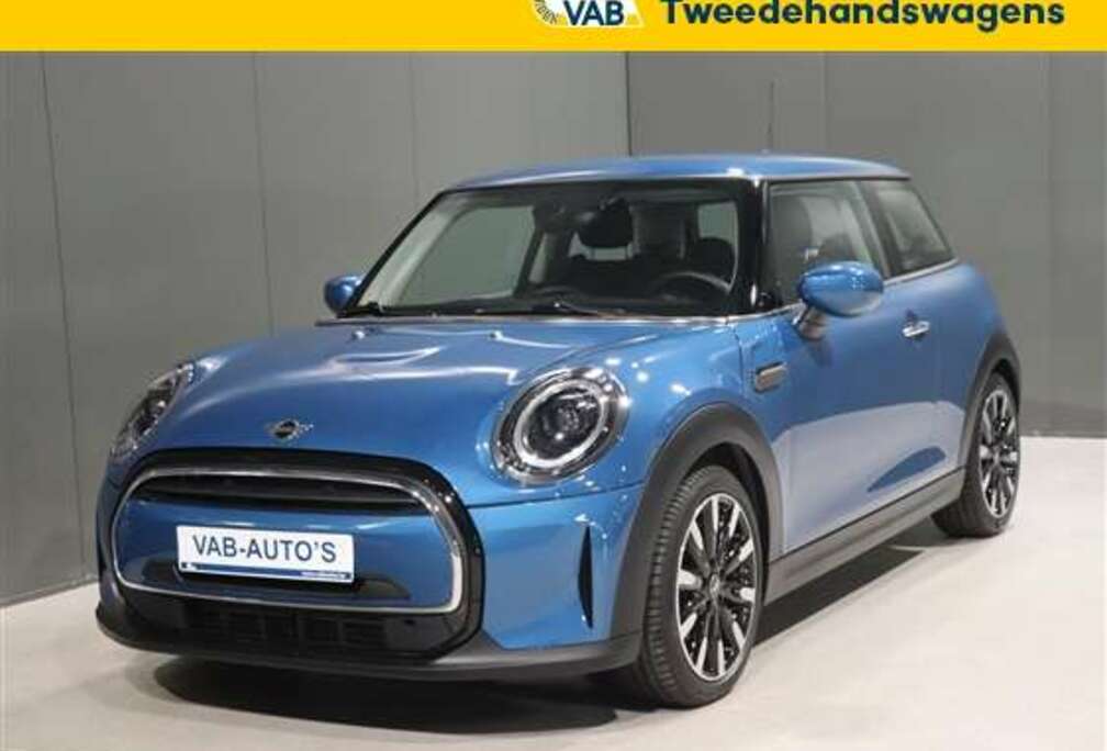 MINI COOPER 1.5 automaat 136