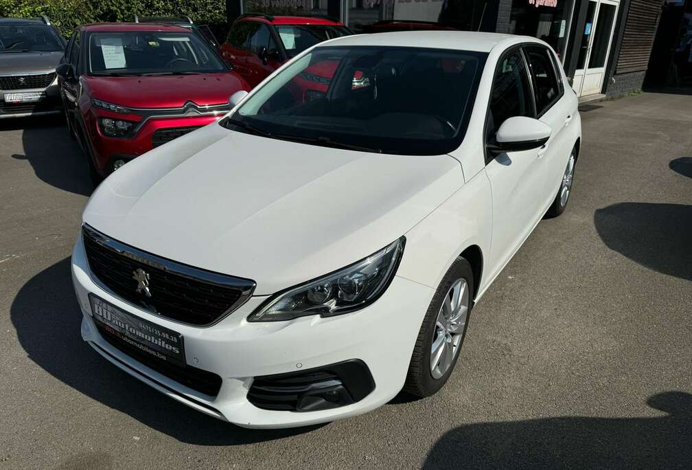 Peugeot 1.2 Style 110cv comme neuve