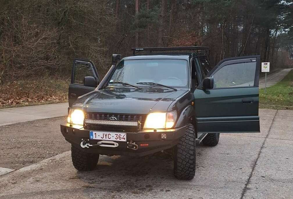 Toyota KZJ90 3.0 Turbo