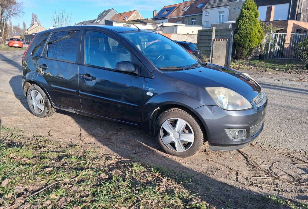 Ford Fiesta 1.3i Colorline