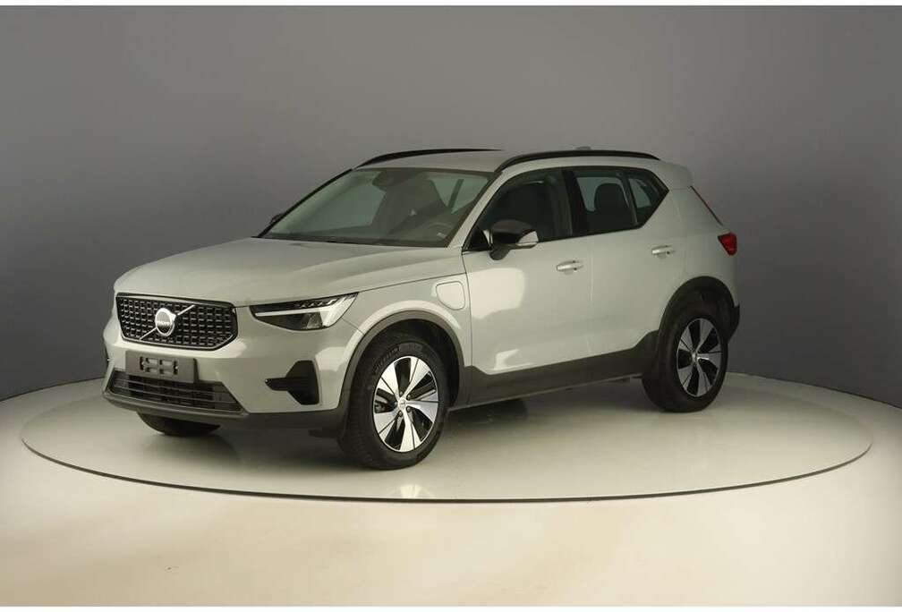 Volvo 1.5T5 Recharge 261pk Pack Dark Design