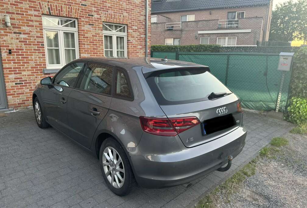 Audi Sportback 1.6 TDi Ambition S tronic