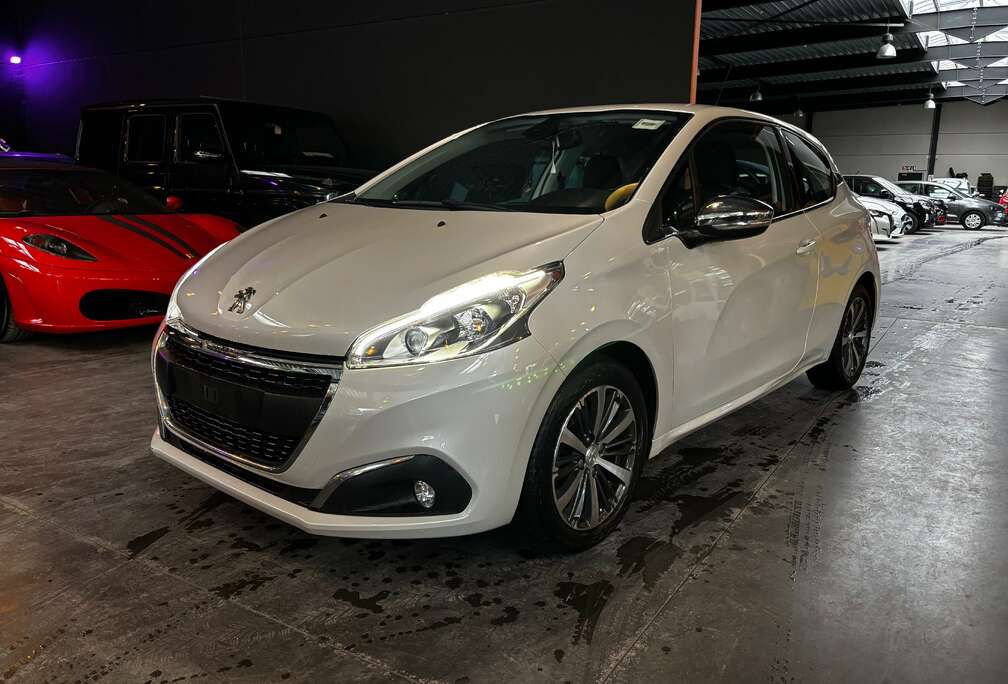 Peugeot 208 1.2 Allure S / AUTOMATIQUE / 12 MOIS DE GARANTIE