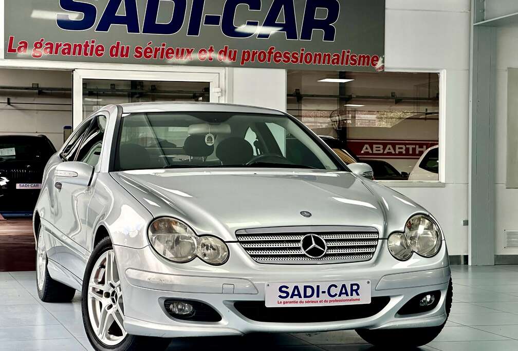 Mercedes-Benz E. 122cv Coupe Sport - SPORT EDITION