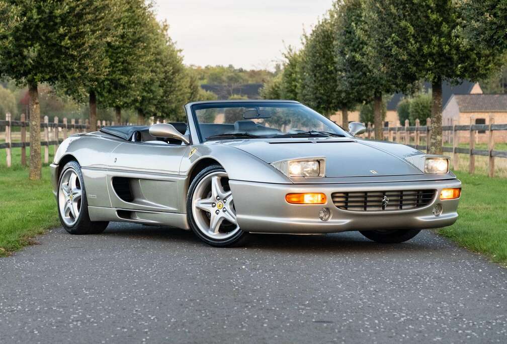 Ferrari Spider Grigio Ingrid 1 of 2