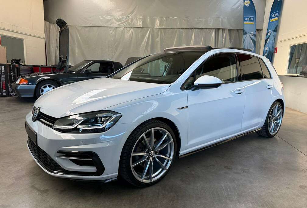 Volkswagen Golf R-Line DSG 7