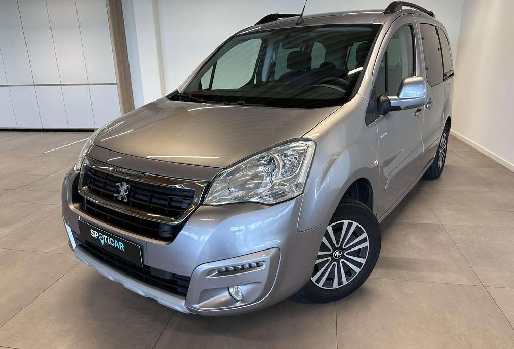Peugeot style 1.2 BENZINE 110 PK