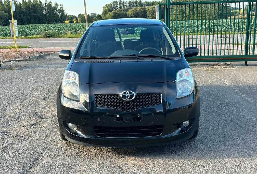 Toyota Toyota Yaris  1.3 essence 64kw  Airco