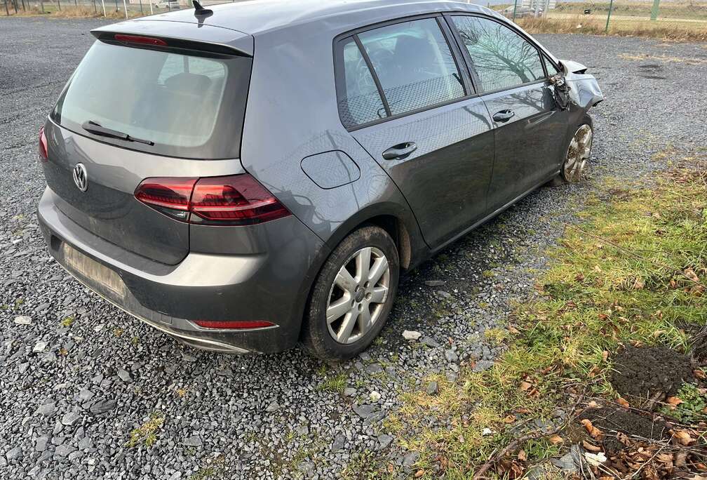Volkswagen Golf 1.0 TSI BMT Trendline
