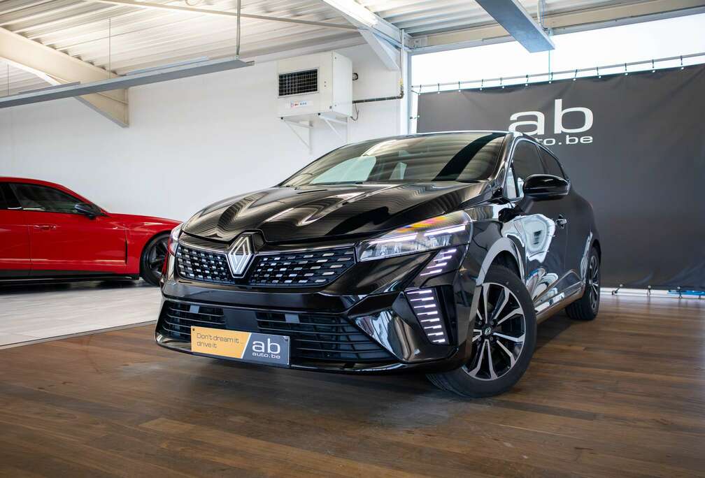 Renault E-TECH HYBRID, CAMERA, KEY-LESS, CARPLAY, LED