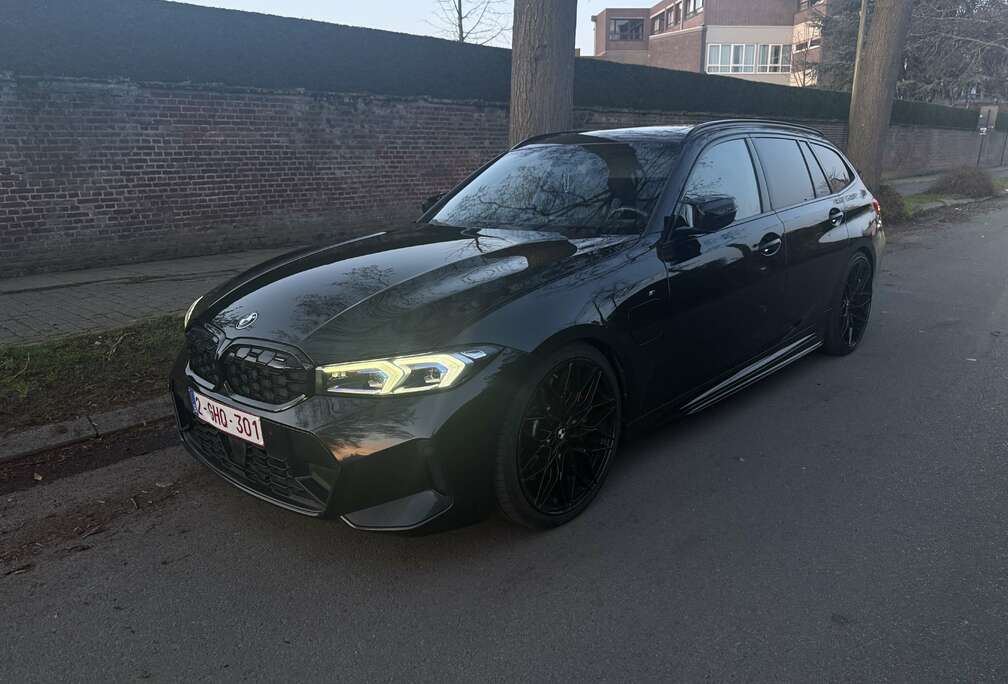 BMW Touring 330e X-Drive/M- Sport/ 392pk/BTW-wagen