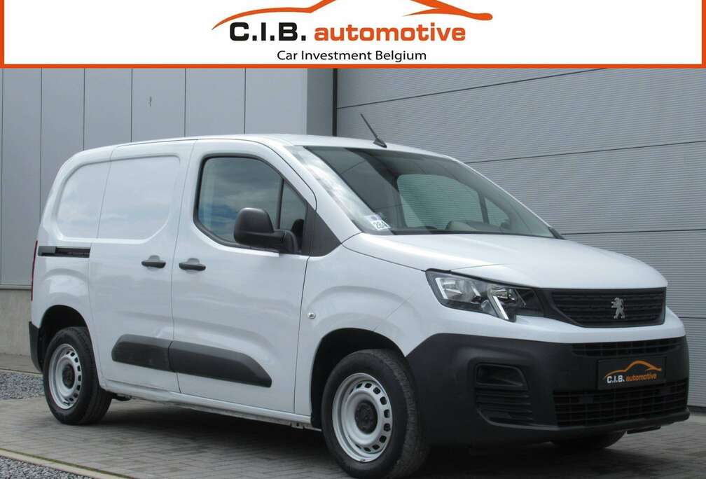 Peugeot 1.5 HDi / € 10.990 netto / Airco / PDC / ...