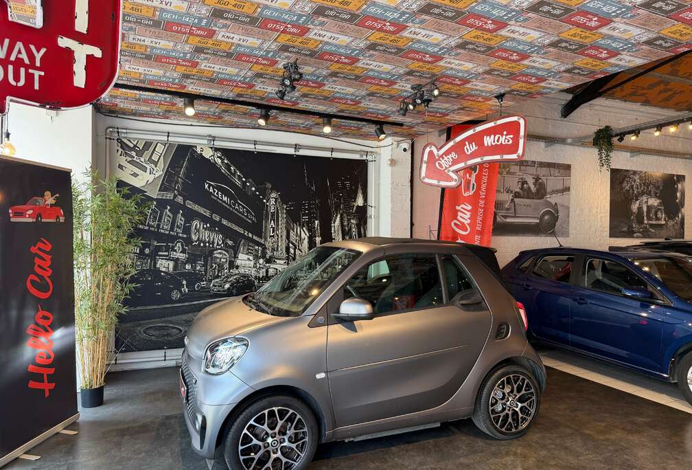 Smart Cabrio EQ 17.6 kWh EQ * CUIRS * CAM * CARPLAY * LIFT * GARANTIE * GRIS MAT
