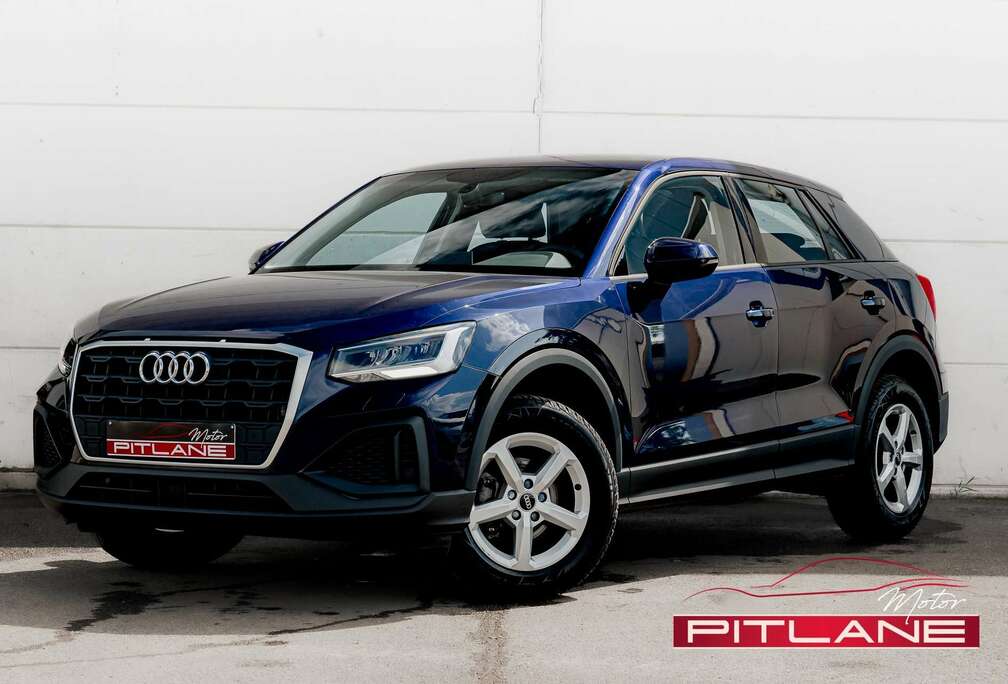 Audi 30 TFSI Blue Navigation / Feu LED / Jantes 19* opt