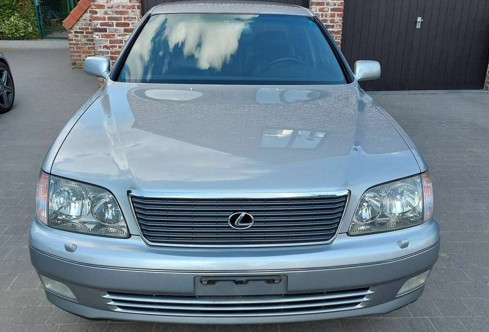 Lexus 4.0i V8 34v