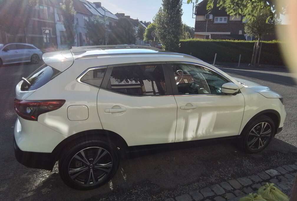 Nissan Nissan qashqai n connecta 1200cc 85 kw