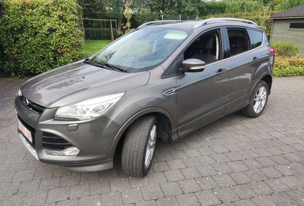 Ford Kuga 2.0 TDCi 2x4 Titanium