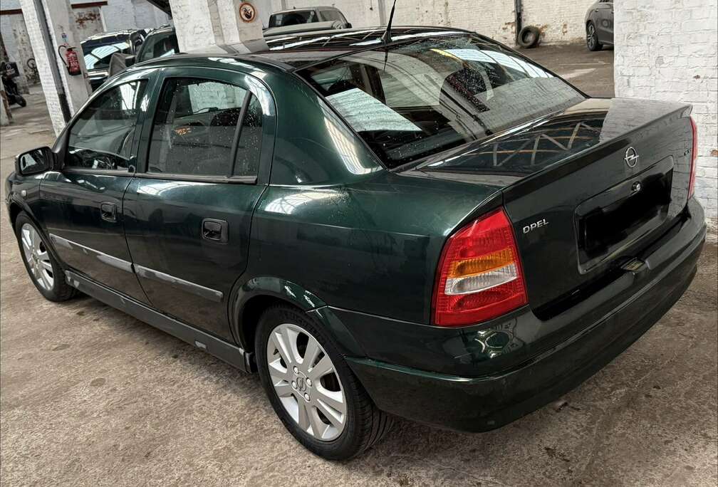 Opel 1.6 Edition 2000