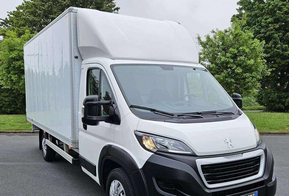 Peugeot Boxer 2.2 meubelbak laaddeuren airco navi cruise c