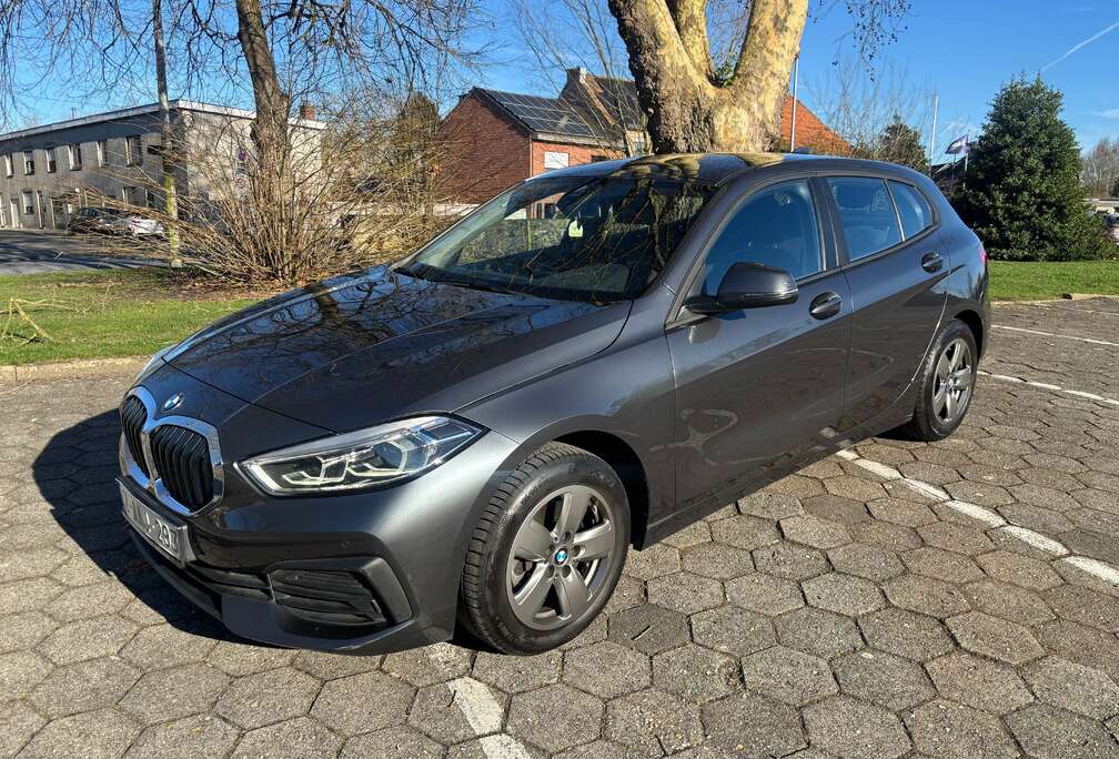 BMW 116i F40 met opties en garantie.