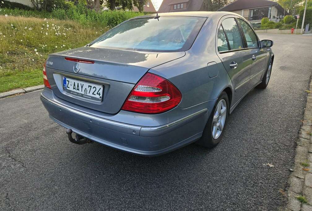 Mercedes-Benz E 280 Avantgarde
