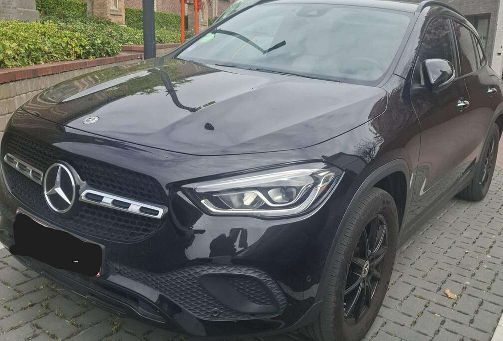 Mercedes-Benz GLA 200