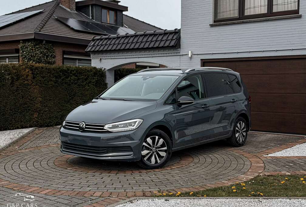 Volkswagen Touran 1.5 TSI Highline Business Premium GOAL - DSG - 7-ZIT - IQDRIVE - ACC - NAVI - TREKHAAK