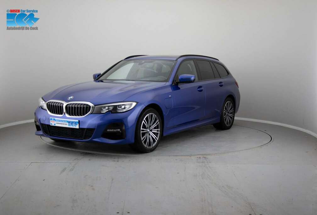 BMW Touring 330e M-Package, Pano-dak