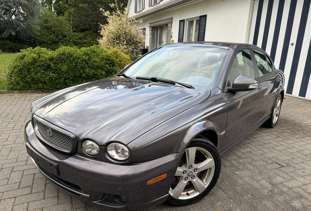 Jaguar 2.0 Turbo D - Executive/Limited Edition - Eerste Eigenaar - Blanco Gekeurd - Groot Onderhoud - Nieuwstaat!