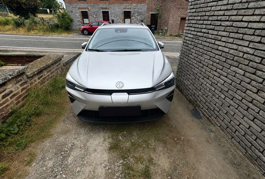 MG 61 kWh Long Range Luxury