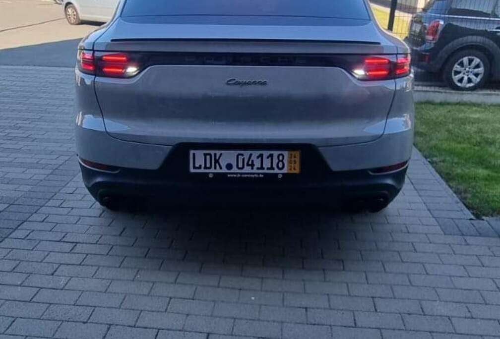 Porsche E-Hybrid Coupe Tiptronic S Platinum Edition