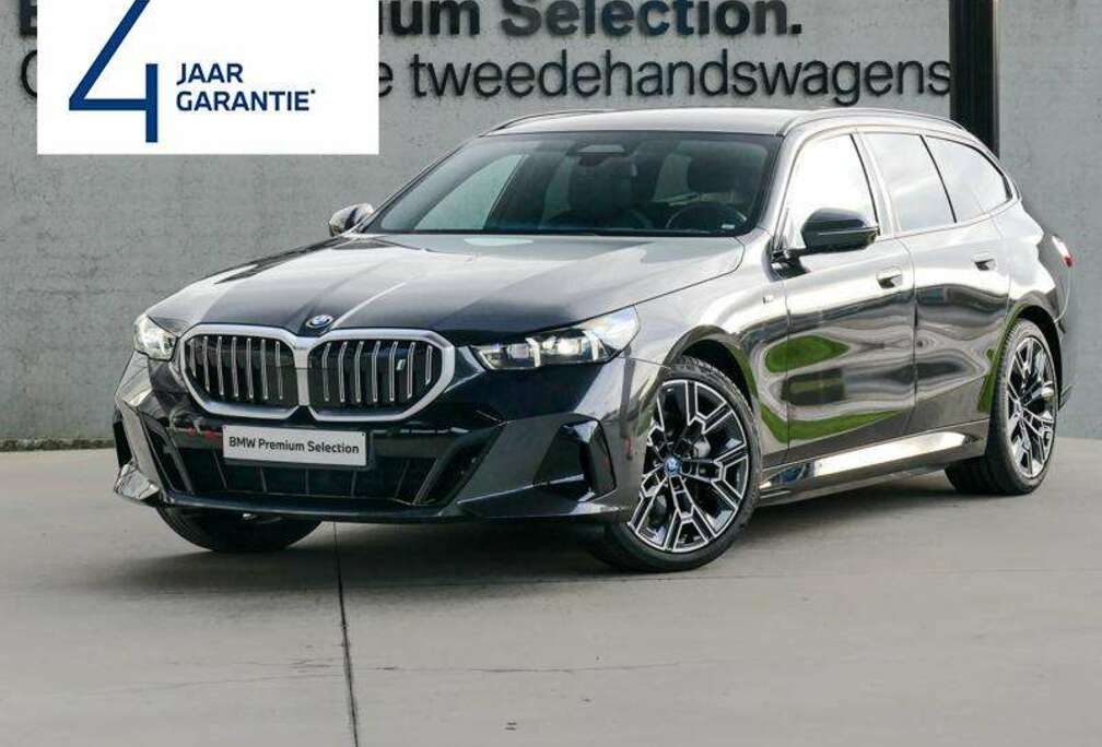 BMW eDrive40 Touring M Sport  PANO  TOWB