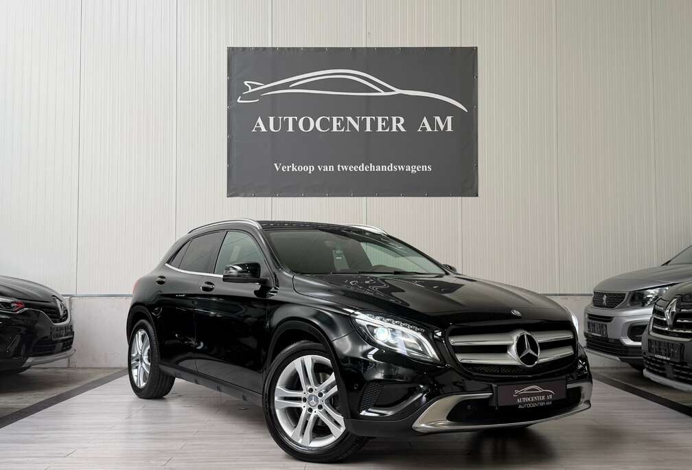 Mercedes-Benz GLA 180 1.6i LED* Navi* Leder