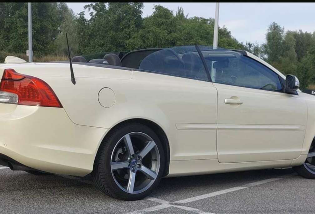 Volvo Cabriolet 2.0 D3 Momentum