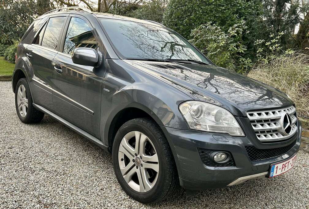 Mercedes-Benz ML 300 CDI 4Matic 7G-TRONIC DPF BlueEFFICIENCY
