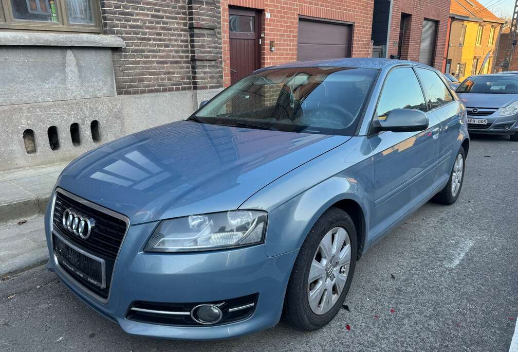 Audi 1.6TDi / 2011 / euro5 / 270.000km / carnet…